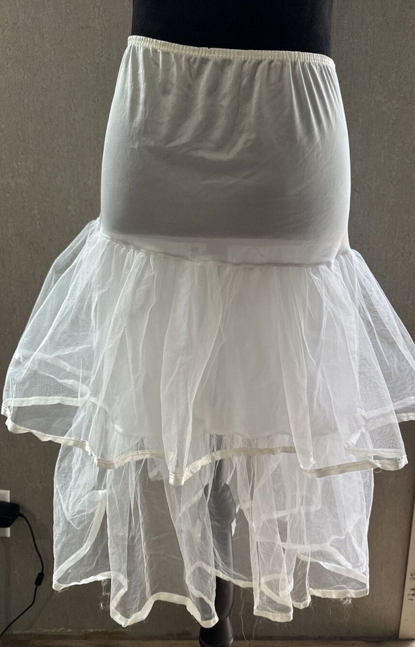 Vintage Paramount NY White Tulle Crinoline Petticoat M Tiered Rockabilly Slip